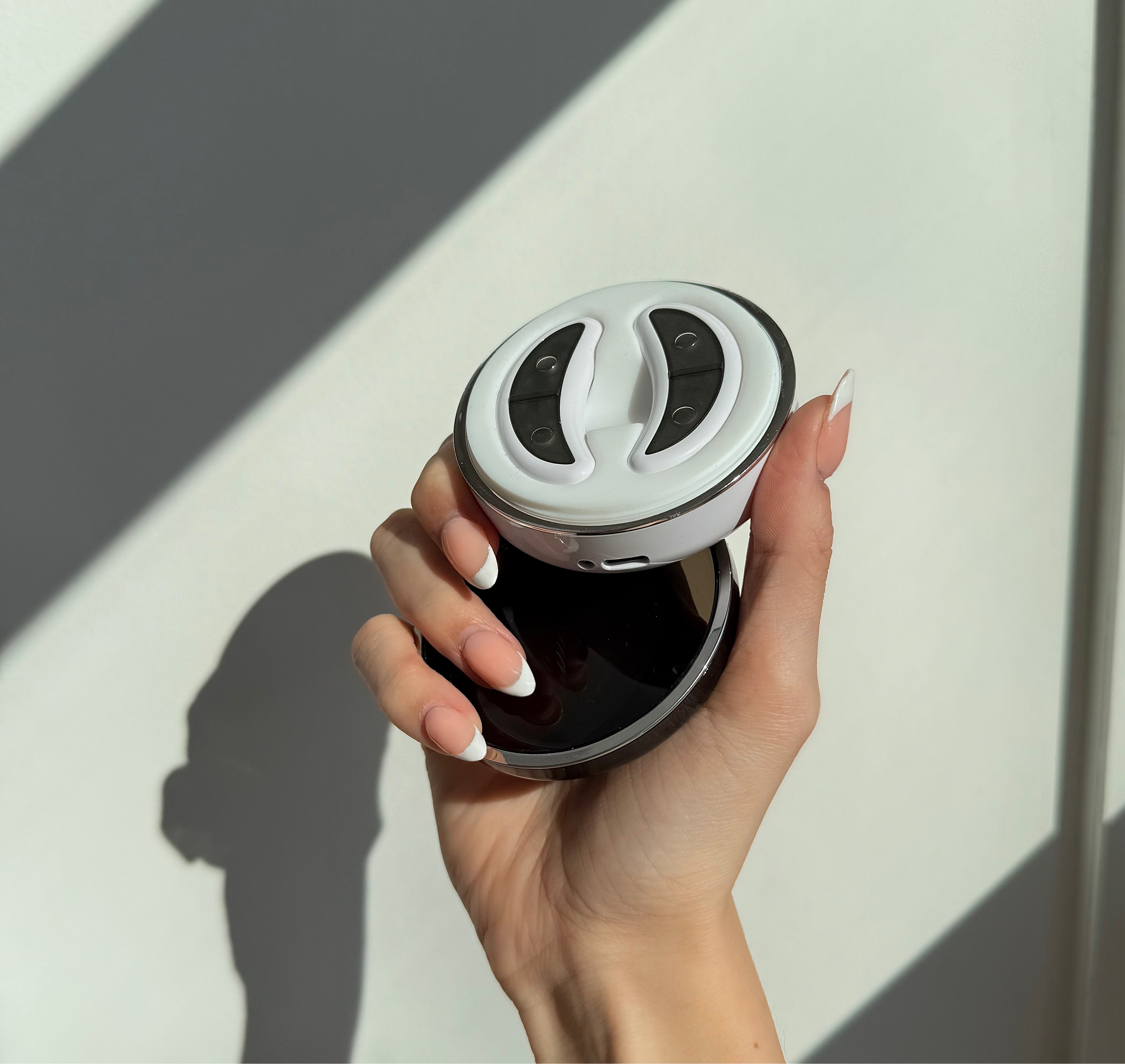 EyeSkin - Øjenlysterapi og massage "subcutis"